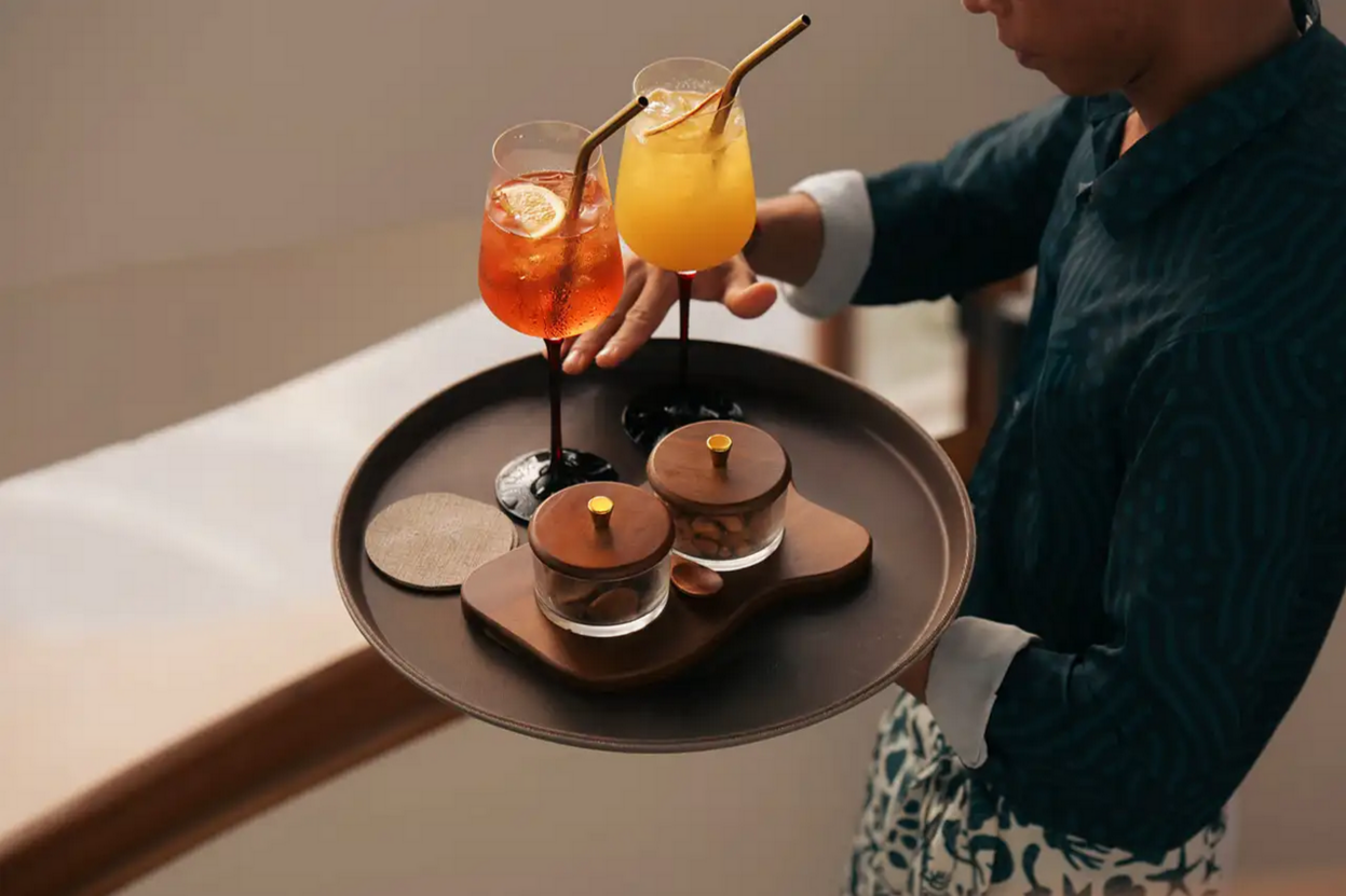 Raagu · Sunset bar · afternoon to evening
